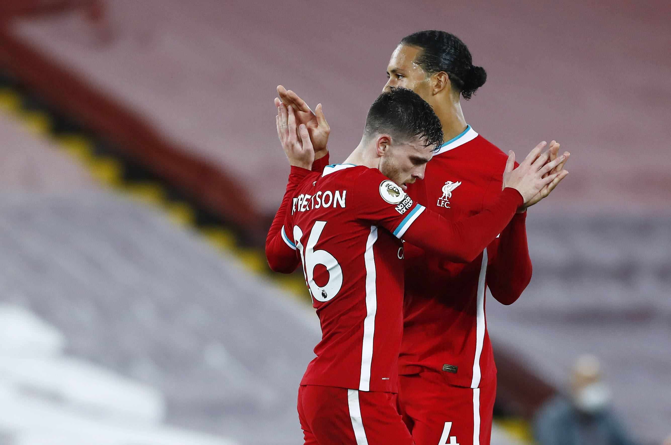 着球迷的期 着球迷的期